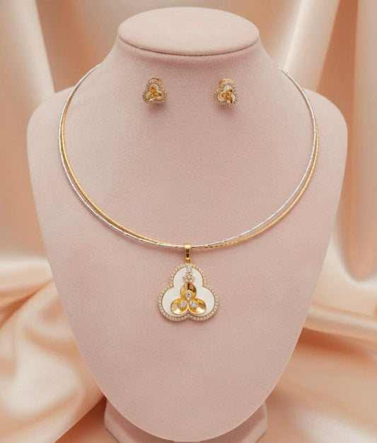 Elegant Clover Floral Pendant Necklace Set with Matching Stud Earrings
