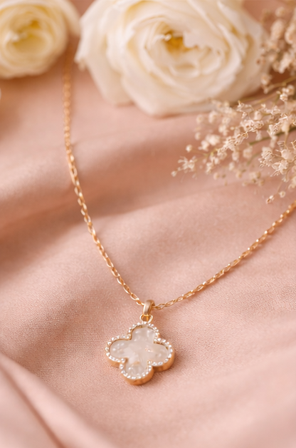 Clover Pearl Pendant Necklace
