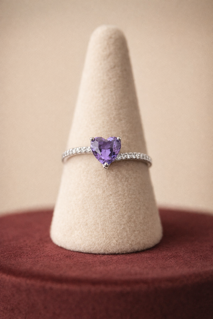 Elegant Purple Heart-Cut Zircon Silver-Plated Ring