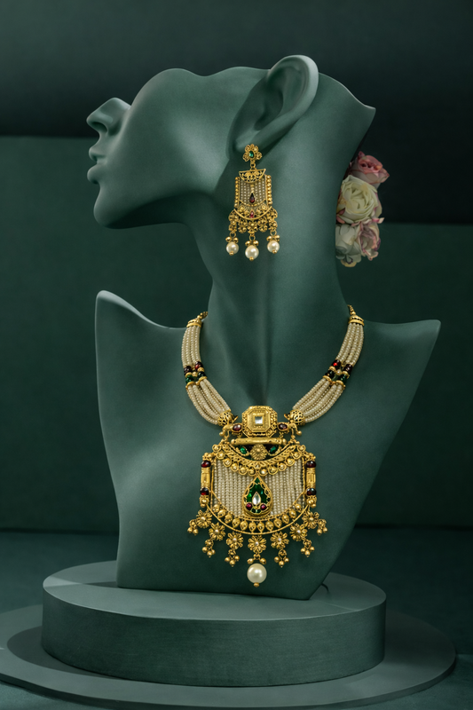 Royal Pearl & Temple Gold Pendant Necklace Set with Earrings