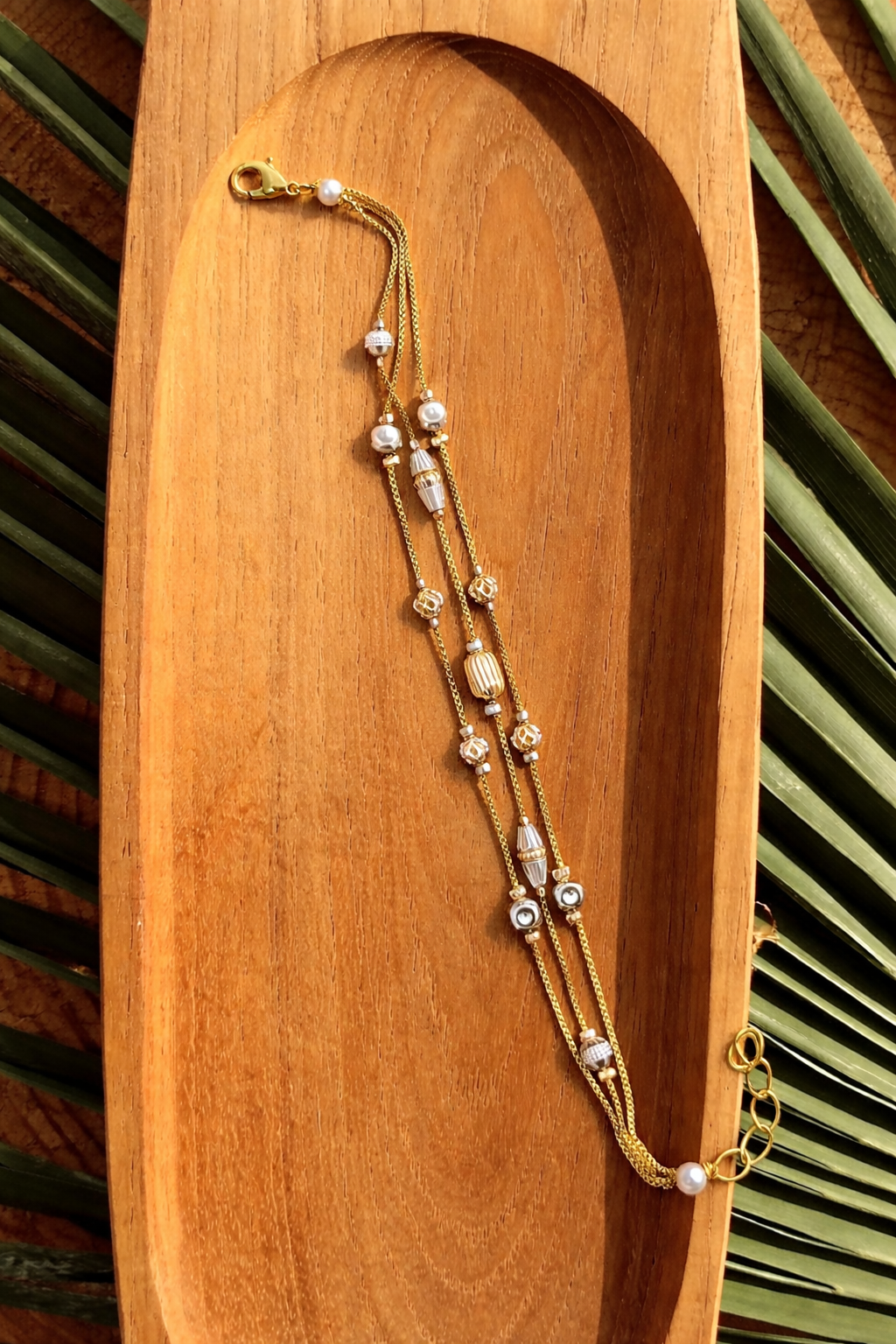 Elegant Dual-Tone Floral Beaded Multi-Layer Adjustable Bracelet for Women