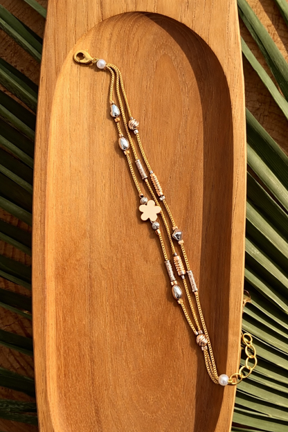 Elegant Dual-Tone Clover Charm Adjustable Bracelet for Women