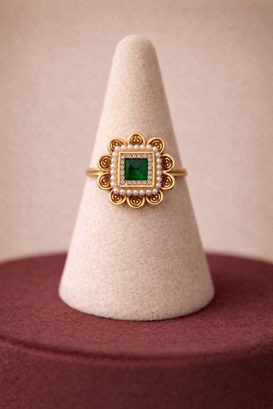 Royal Emerald Square Floral Gold Ring with Pearl Detailing