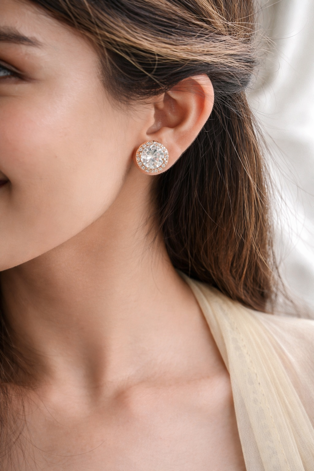 Elegant Crystal Stud Earrings – Gold Plated Round Zircon Minimal Designer Studs