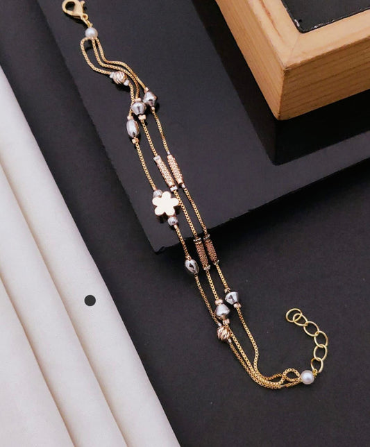 Elegant Dual-Tone Clover Charm Adjustable Bracelet for Women