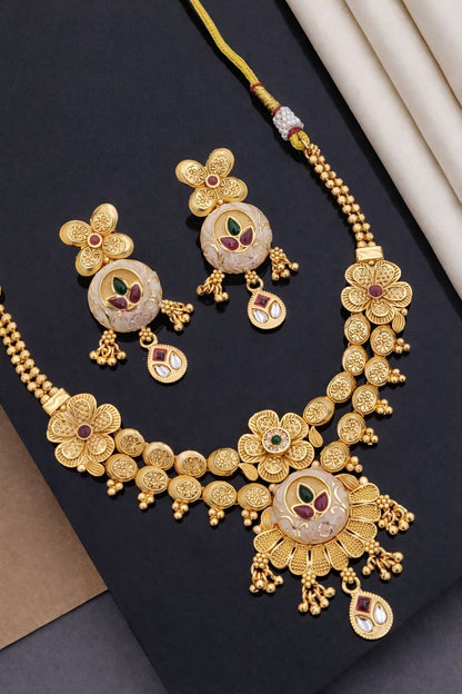 Elegant Floral Antique Gold Kundan Pendant Necklace Set with Earrings