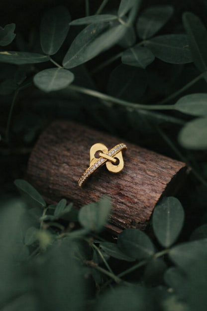 Elegant Infinity Heart Gold Ring with Diamond Accent Band