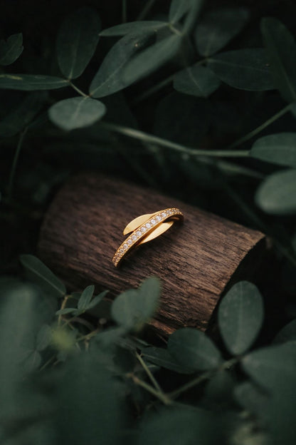 Modern Wave Design Gold Ring with Diamond Accent Band