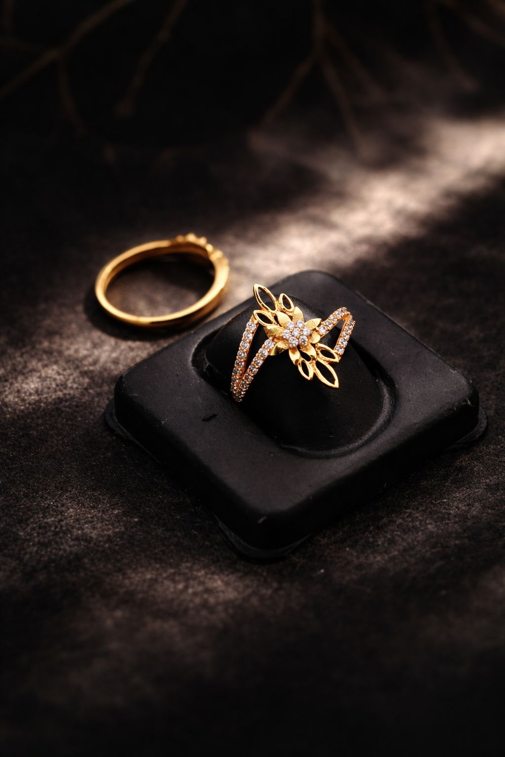 Elegant Floral Gold Ring with Diamond Accents – Double Band Designer Ring