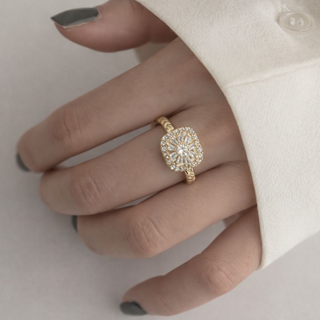 Luxury Gold Plated Cushion Cut Crystal Halo Ring for Women