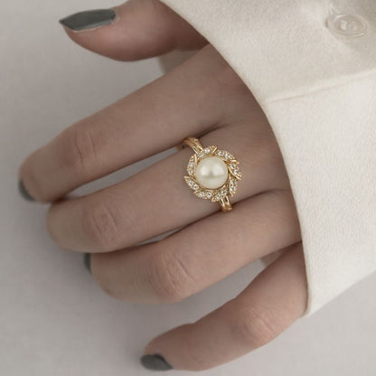 Elegant Pearl Leaf Ring – Vintage Gold Floral Pearl Ring for Women