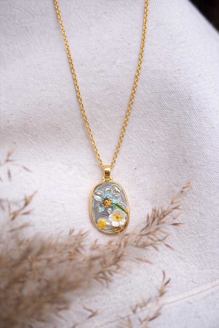 Elegant Gold Floral Enamel Pendant Necklace with Hand-Painted Design